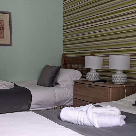 Crown Hotel Langholm Buitenkant foto