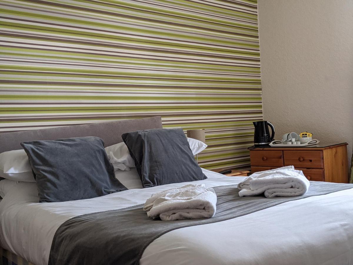 Crown Hotel Langholm Buitenkant foto